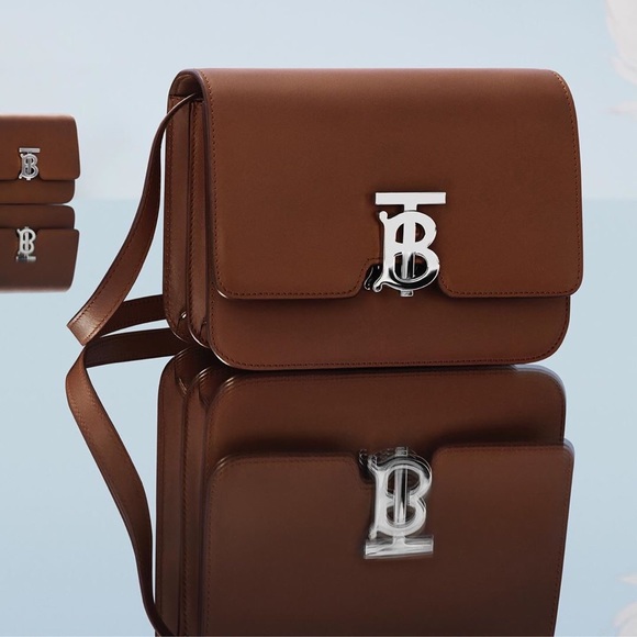 I’m selling a Burberry bag